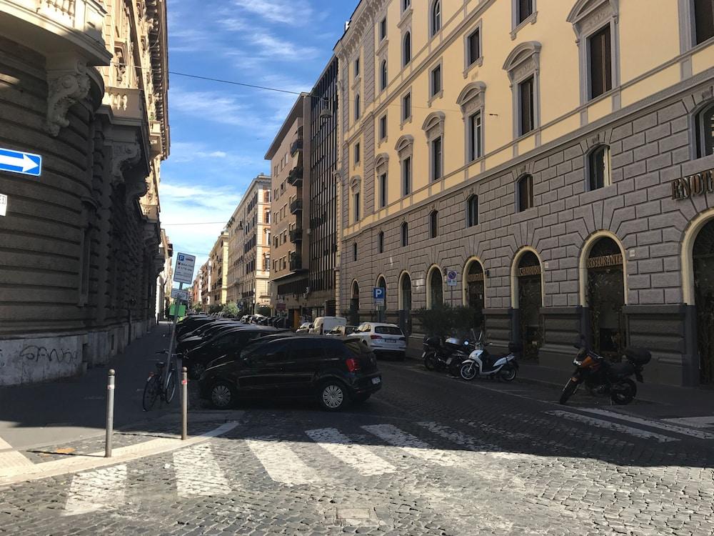 Bed and Breakfast Domus Tacito Luxury Roma Exterior foto